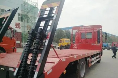 浦东新康桥高速拖车电话|加油求助电话_高速救援服务_板车拖车